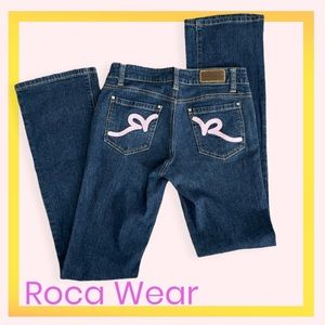 ROCAWEAR // Dark Wash Straight Leg Low Rise Pink Embroidered Jeans Juniors Sz 3